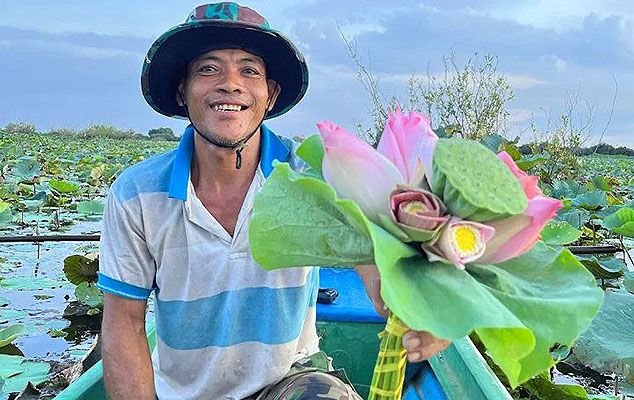 Ferme de soie de Lotus Option Expérience au lac