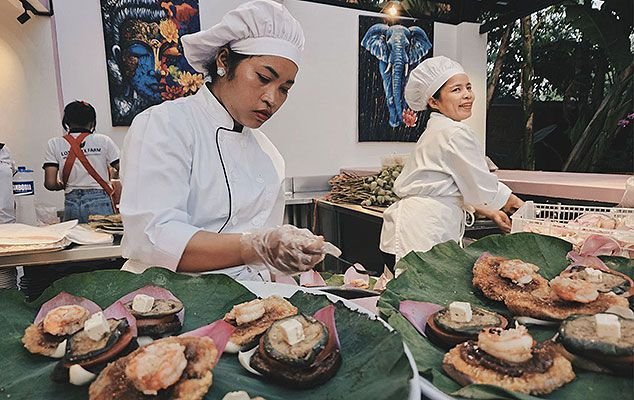 Ferme de soie de Lotus Option Déjeuner Khmer